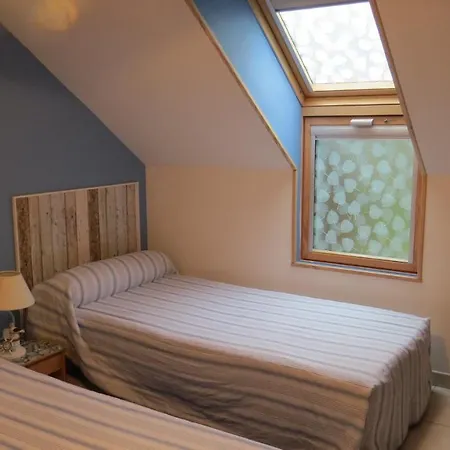 Maison Bleue Avec Jardin A 6 Km De La Mer, Parking Prive, Wifi * Therouldeville